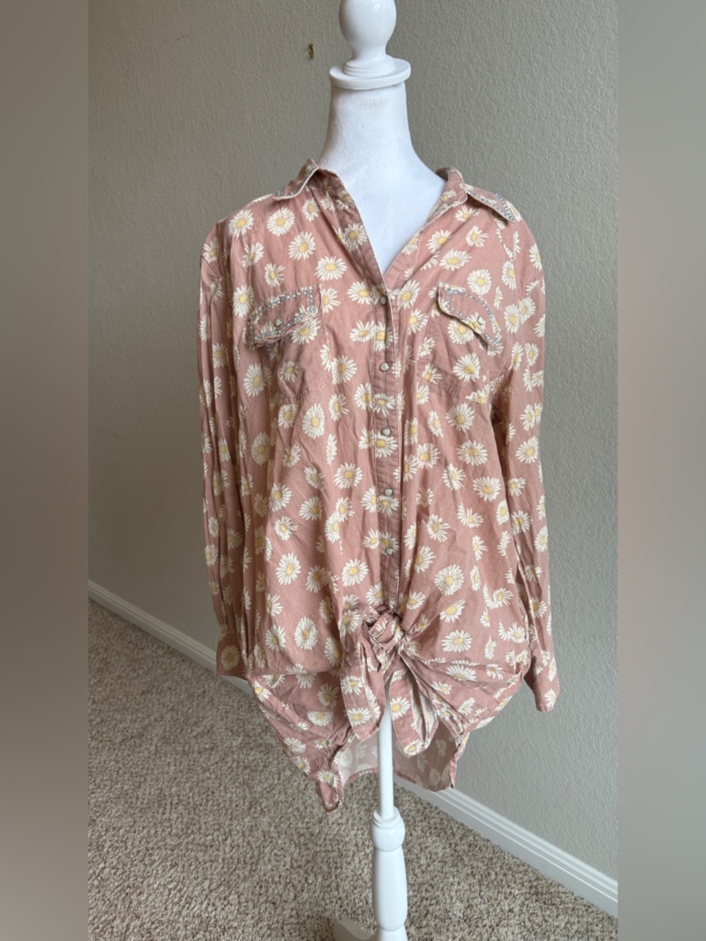 A RARE BIRD Pink Daisy Print Button-Down Tie Front Blingy Top Size M L